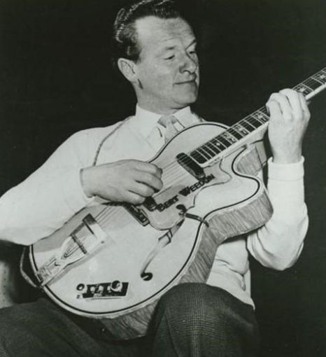 Denmark Street Honours Bert Weedon