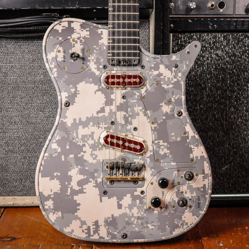 Chris Larsen Model 9 MKI Digital Camo 2000