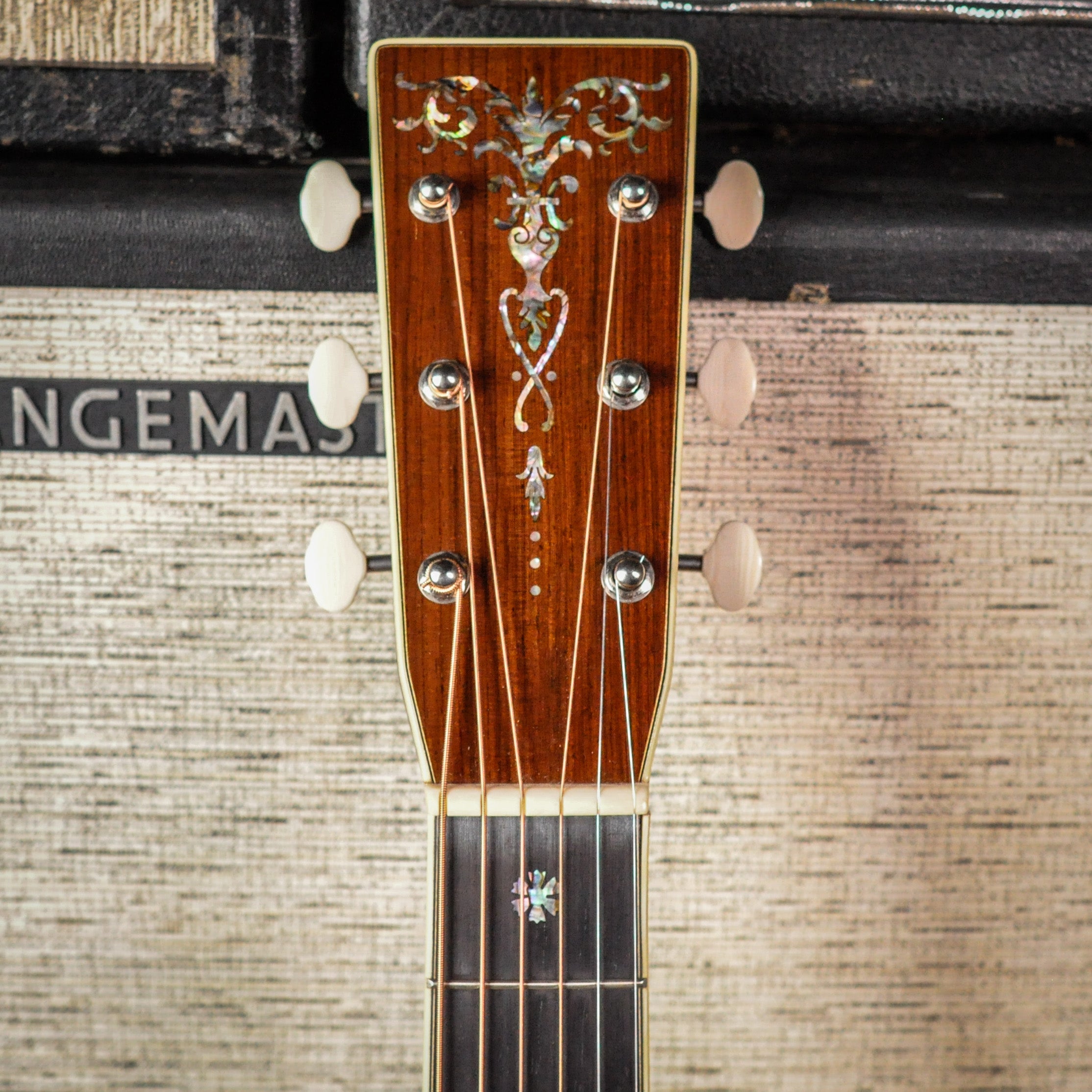 Martin 000-42M Eric Clapton Signature Sunburst 2008