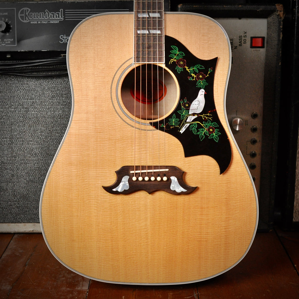 Gibson Dove Natural 2001