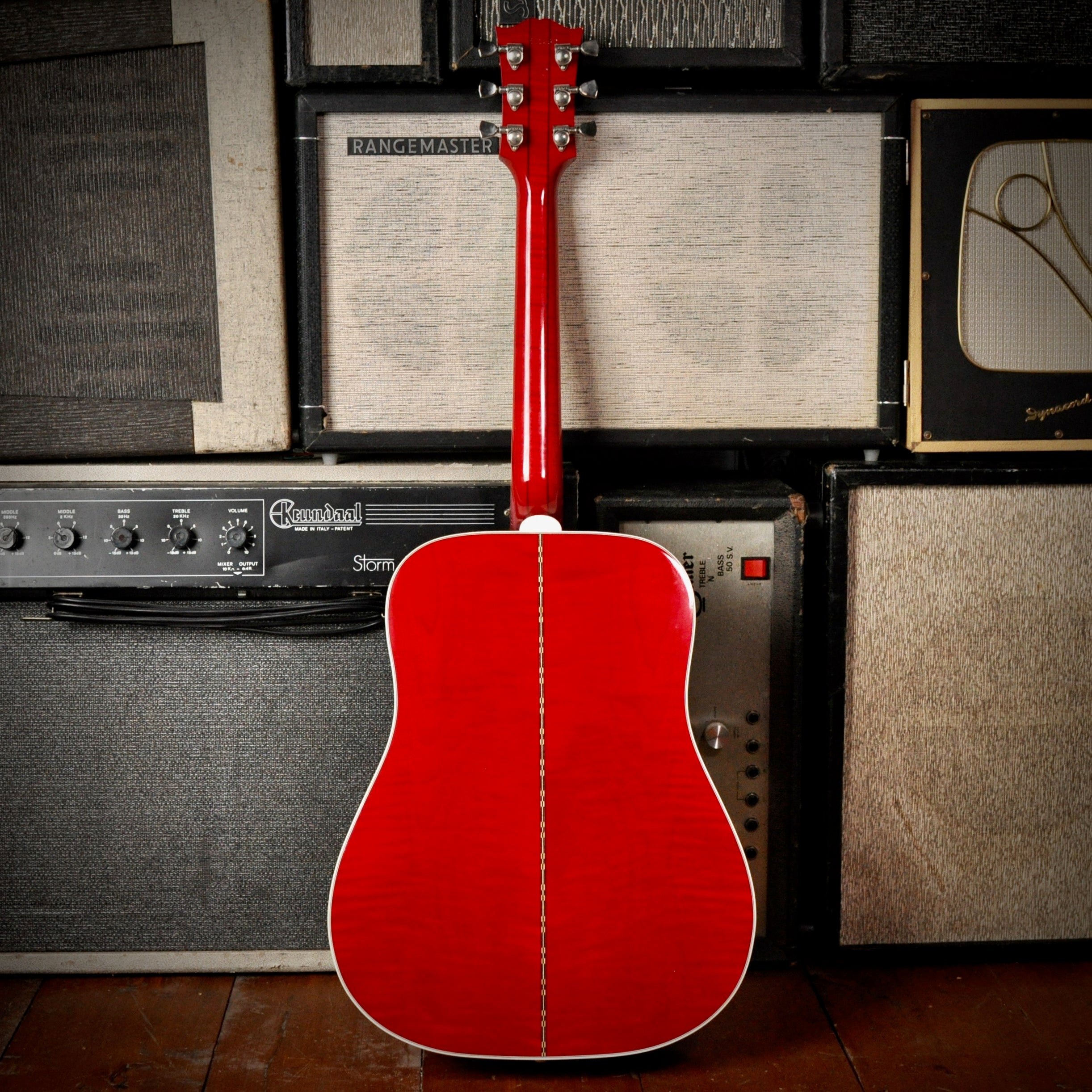 Gibson Dove Natural 2001