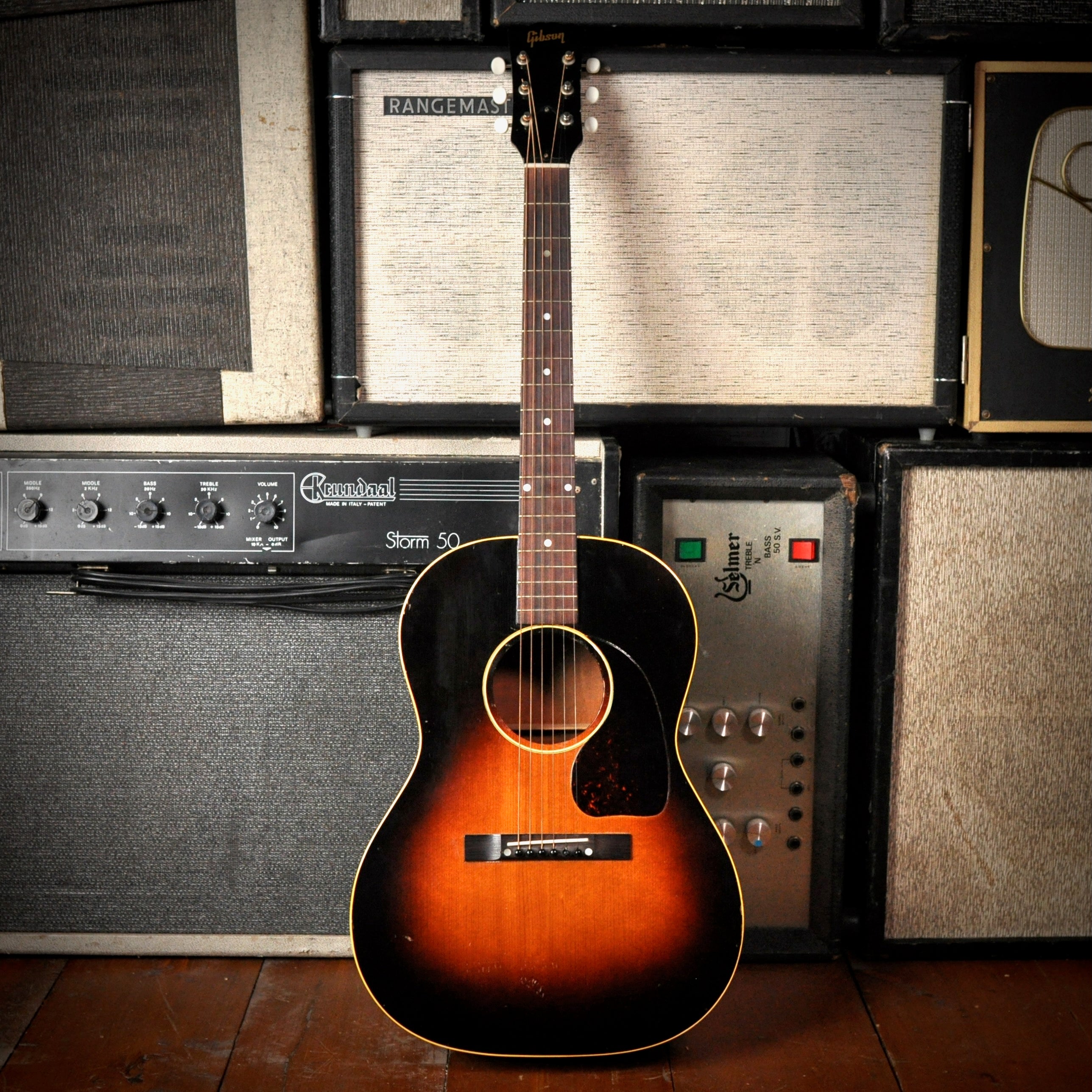 Gibson LG-1 Sunburst 1953
