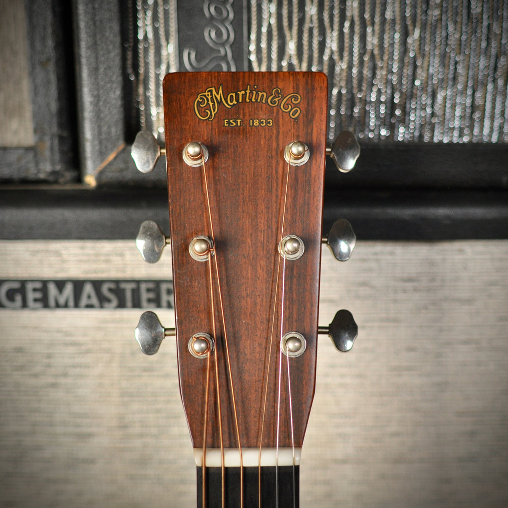 Martin HD-28V Natural 2002