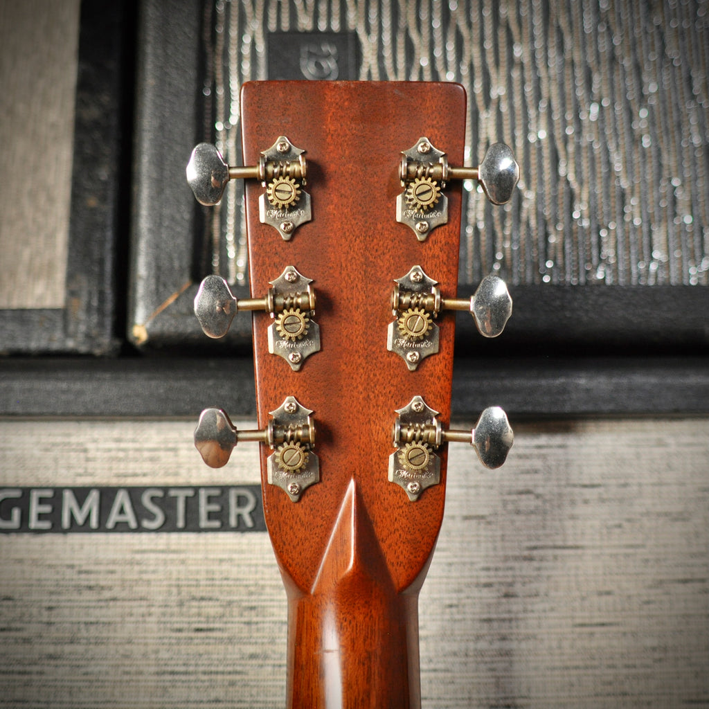 Martin HD-28V Natural 2002