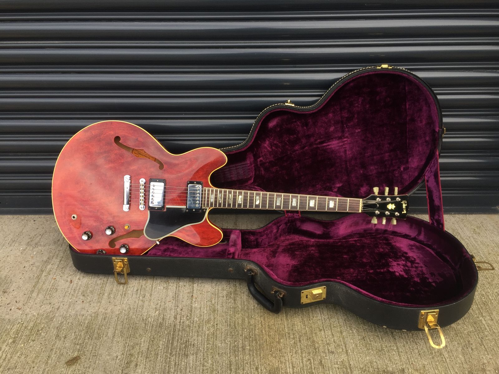 Gibson ES335 Ex Gary Moore Cherry Red 1966