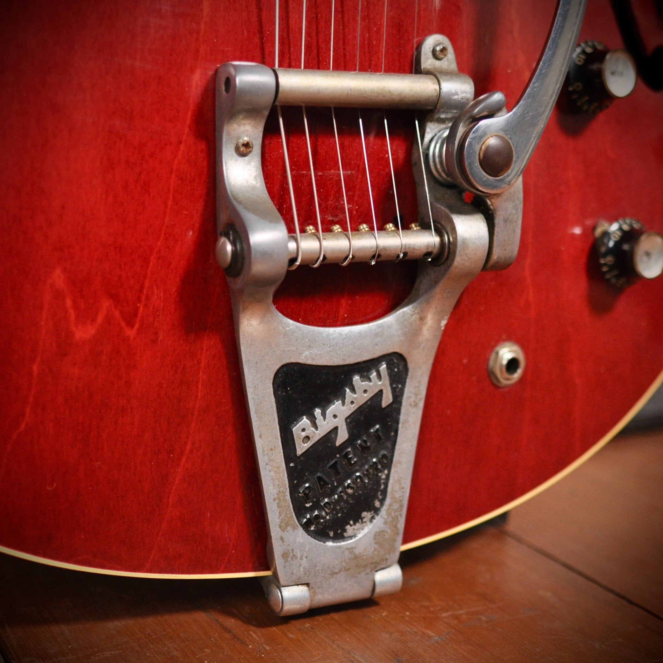 Gibson ES-335 TD Cherry Red 1964