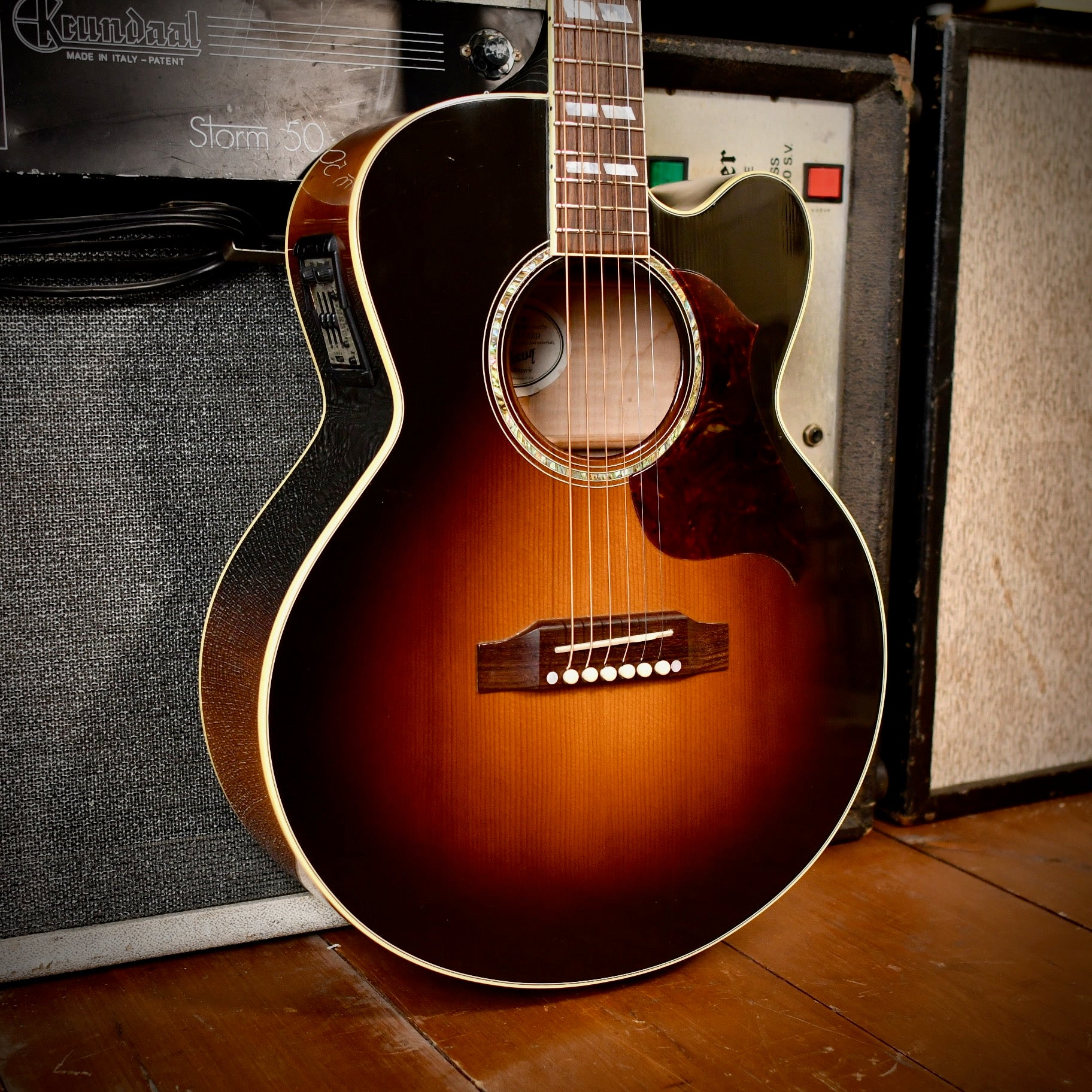 Gibson J-165 EC Sunburst 2012