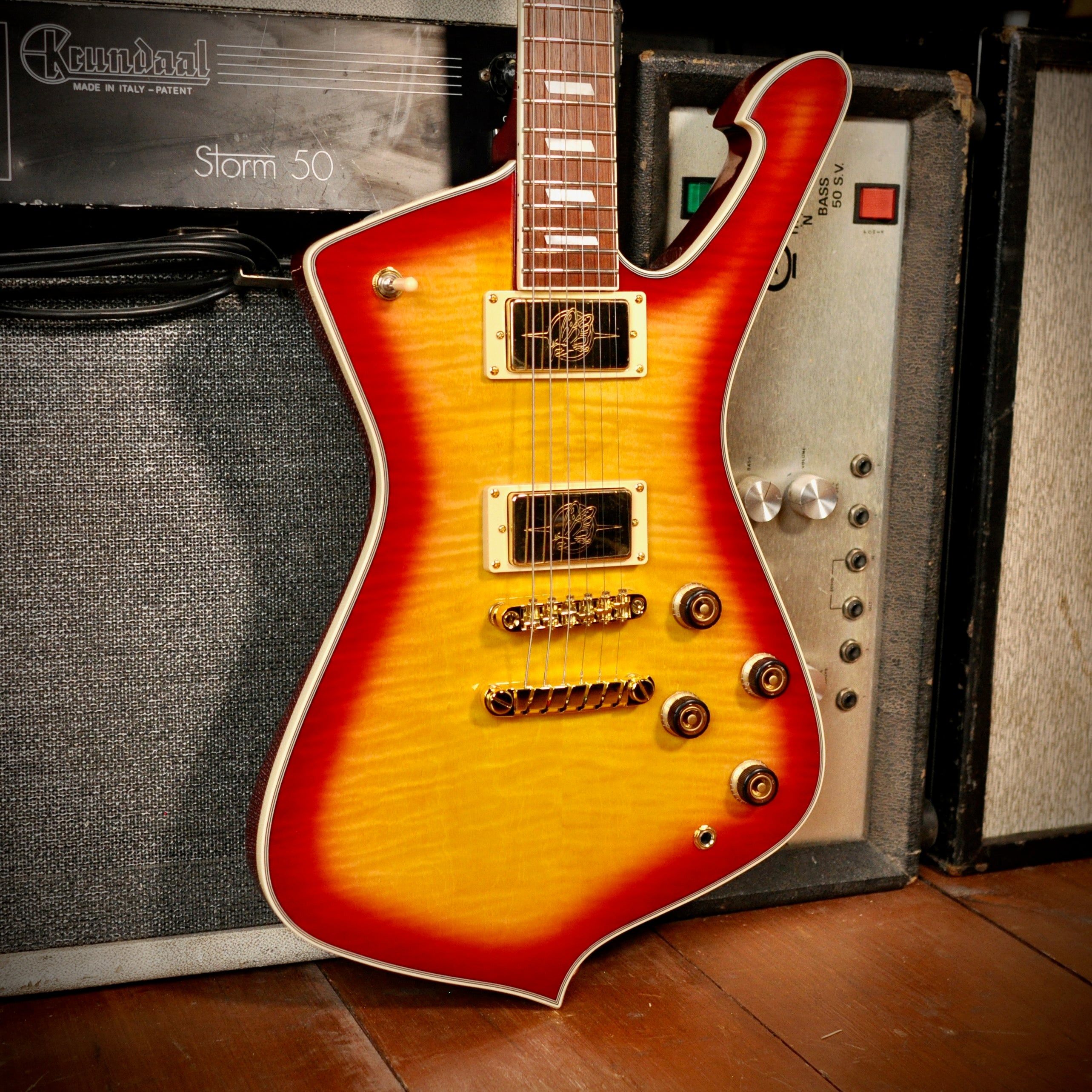 Ibanez Iceman IC420FM Cherry Sunburst 2025