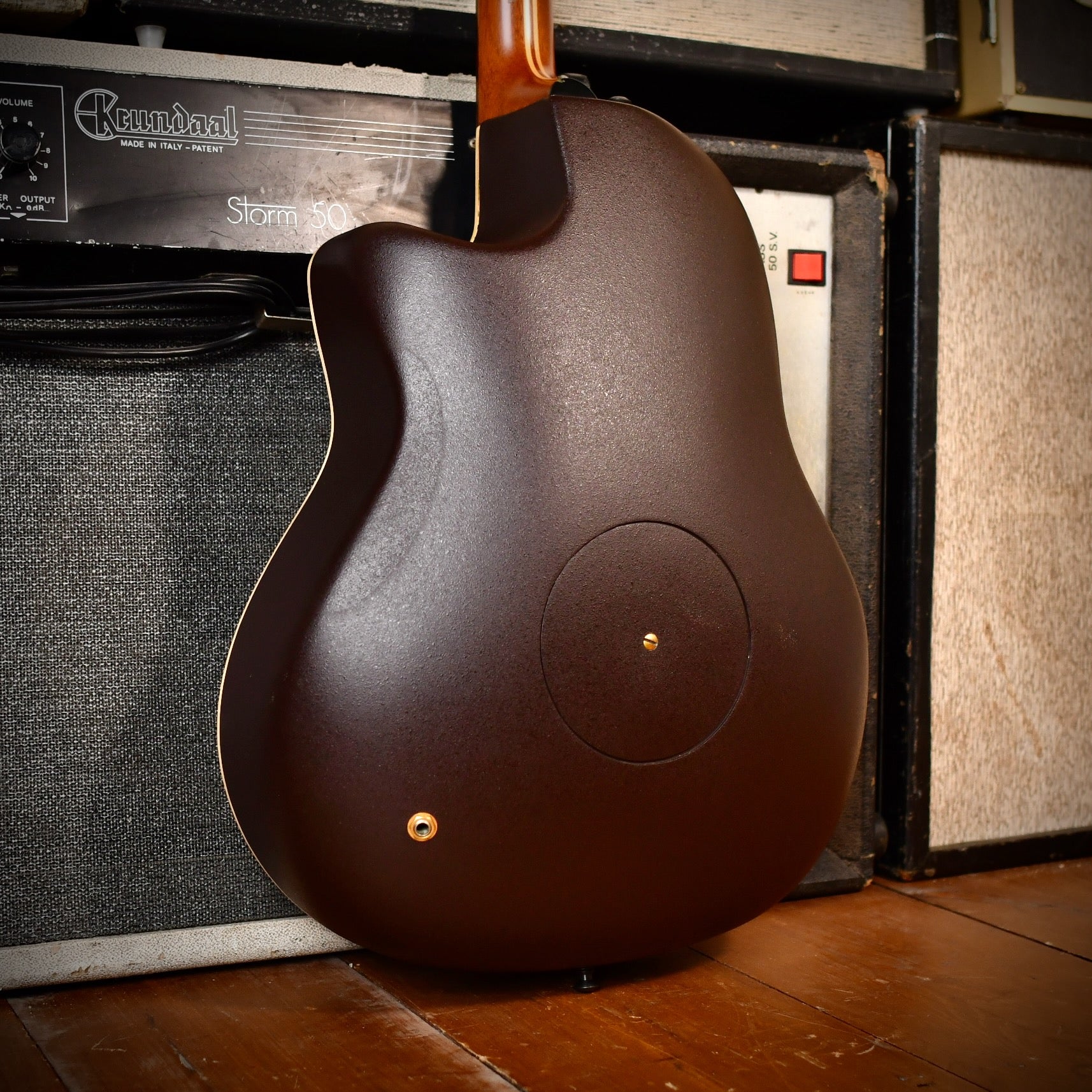 Ovation 1768-4 Elite Natural 1989