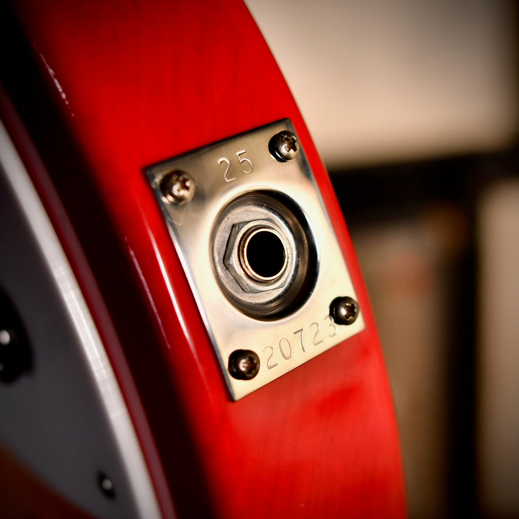 Rickenbacker 330 Fireglo 2025