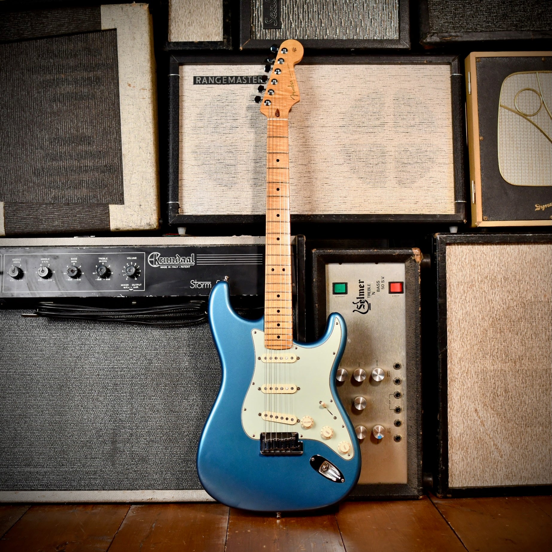 Fender Custom Shop Custom Deluxe Stratocaster Lake Placid Blue 2008