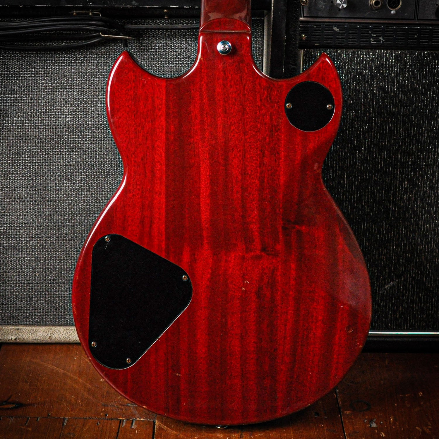 Yamaha SG-700 Cherry Sunburst 1976