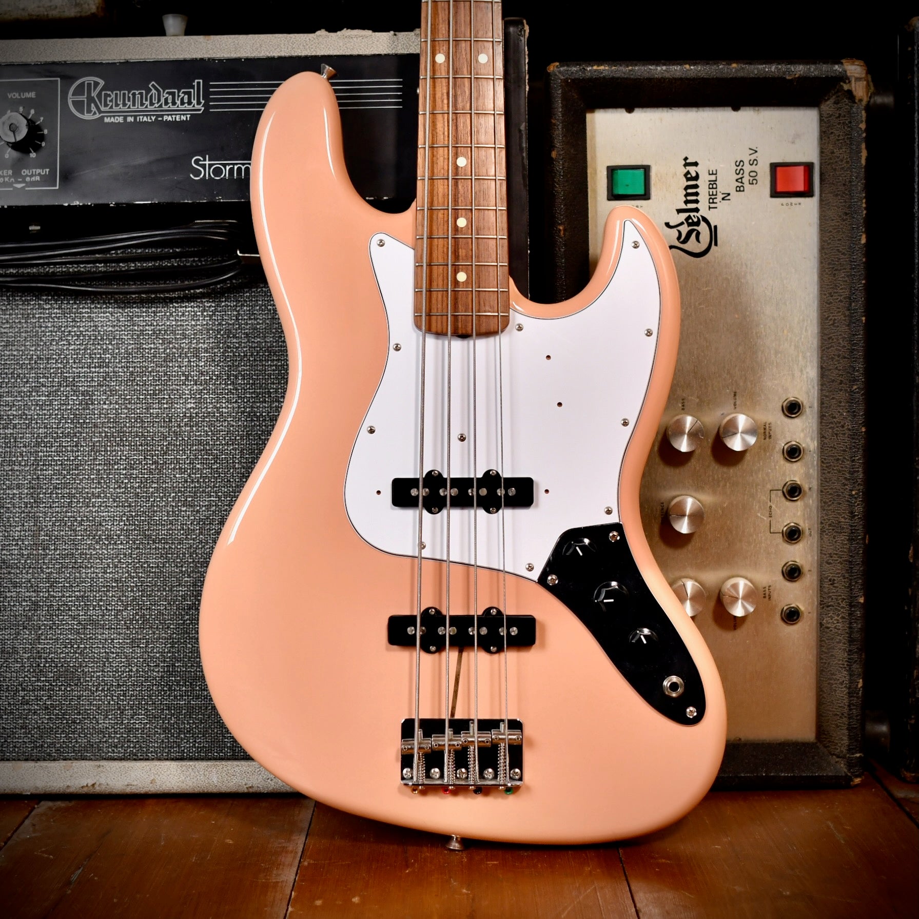 Fender Jazz Bass MIJ Flamingo Pink 2017