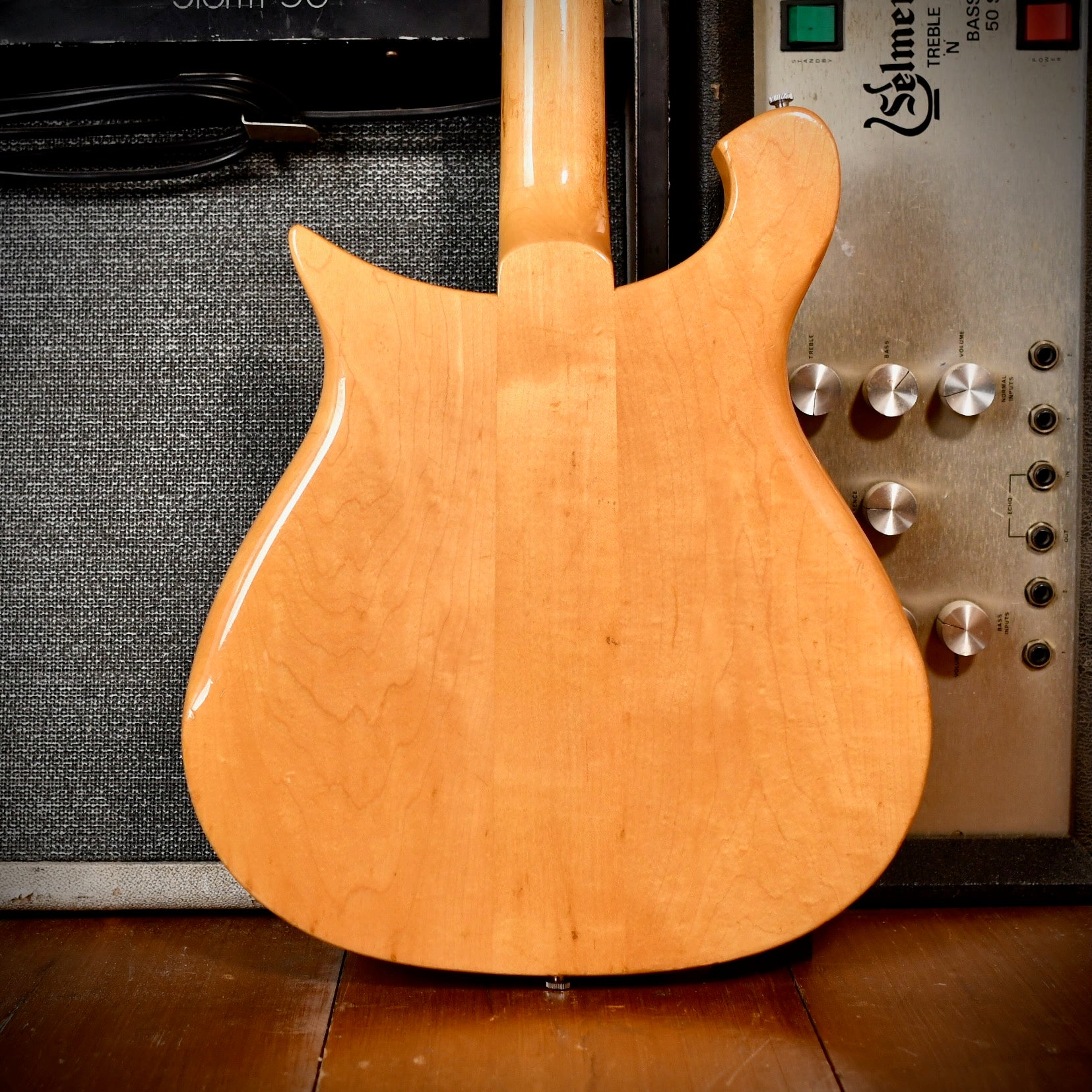 Rickenbacker 450 Mapleglo 1974