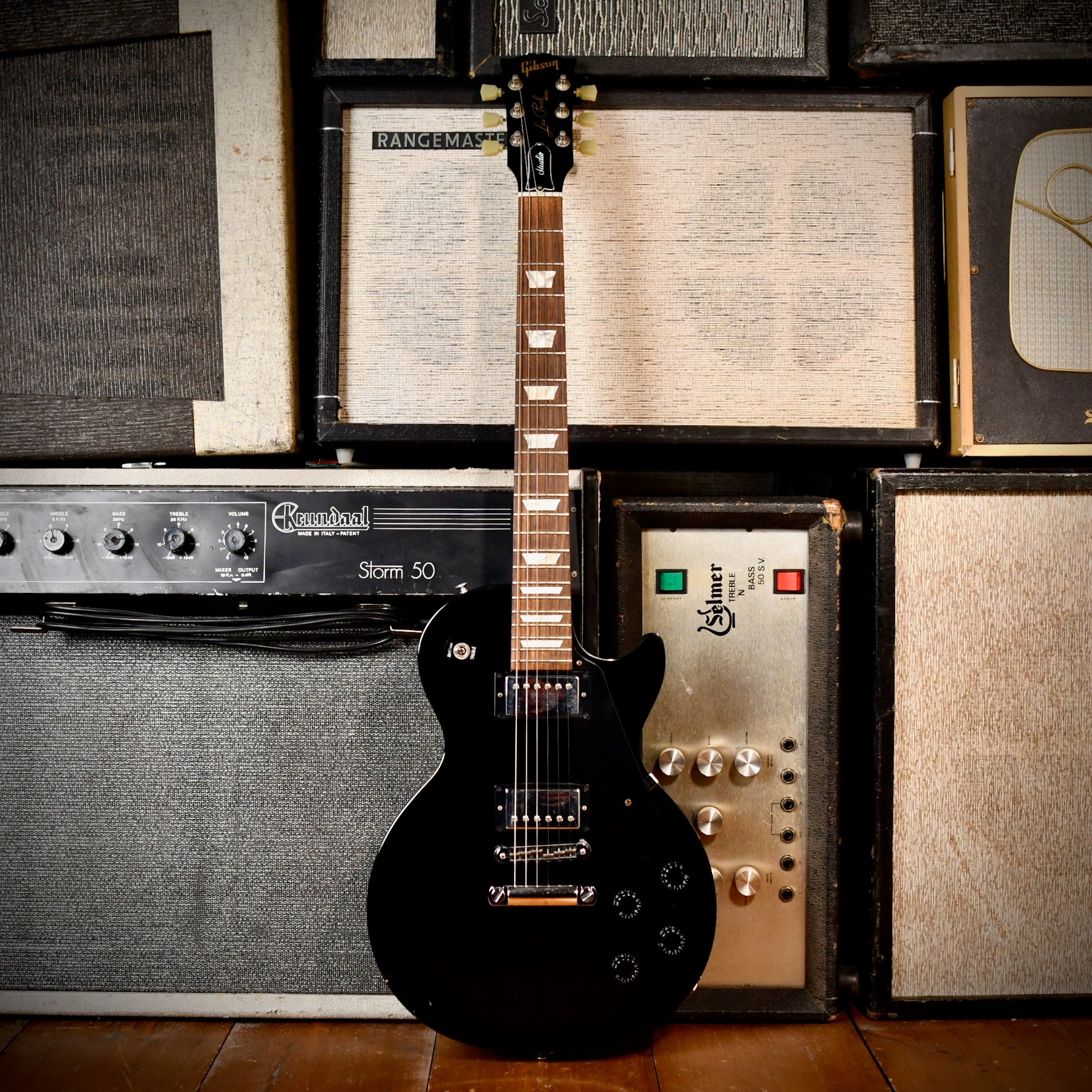 Gibson Les Paul Studio Black Black 2010