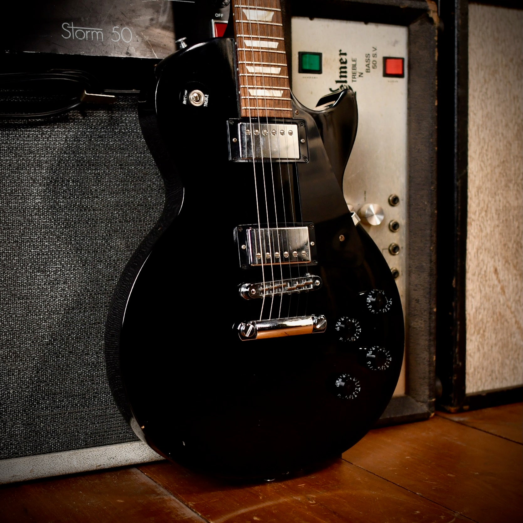 Gibson Les Paul Studio Black Black 2010