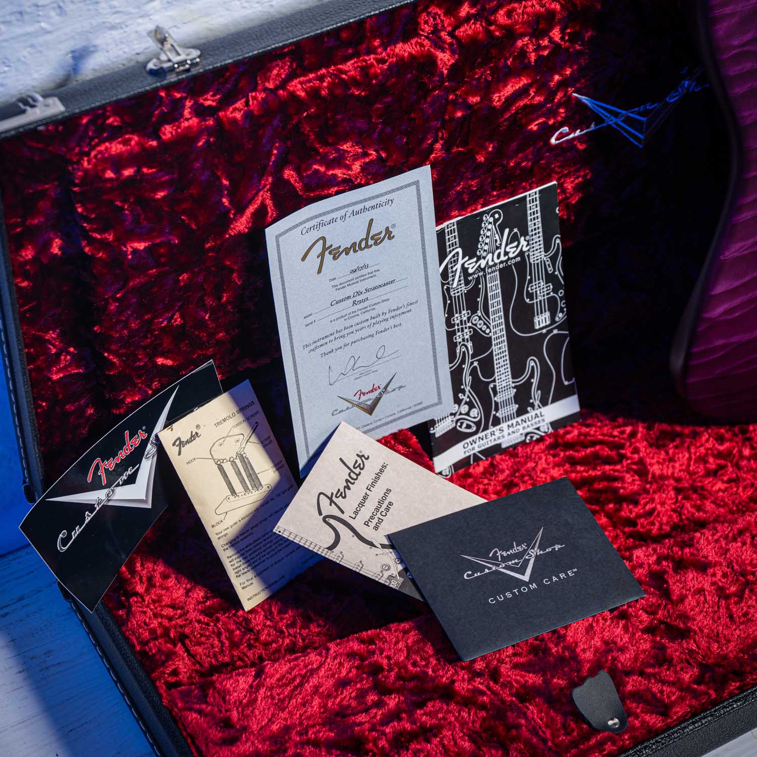 Fender Custom Shop Deluxe Stratocaster Purple Satin 2014