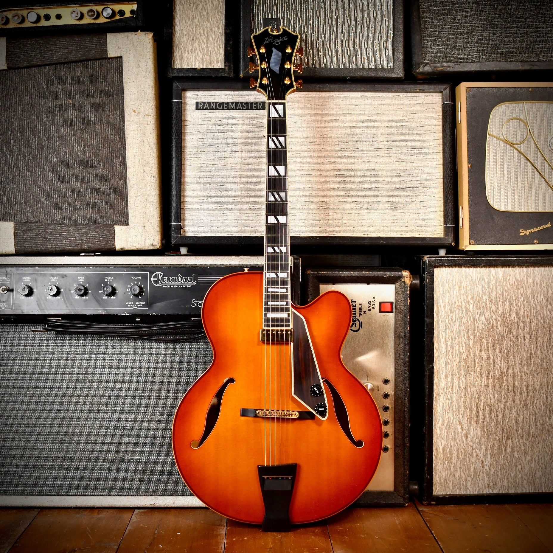 D'Aquisto DQ-NYE Archtop Violin Burst 2011