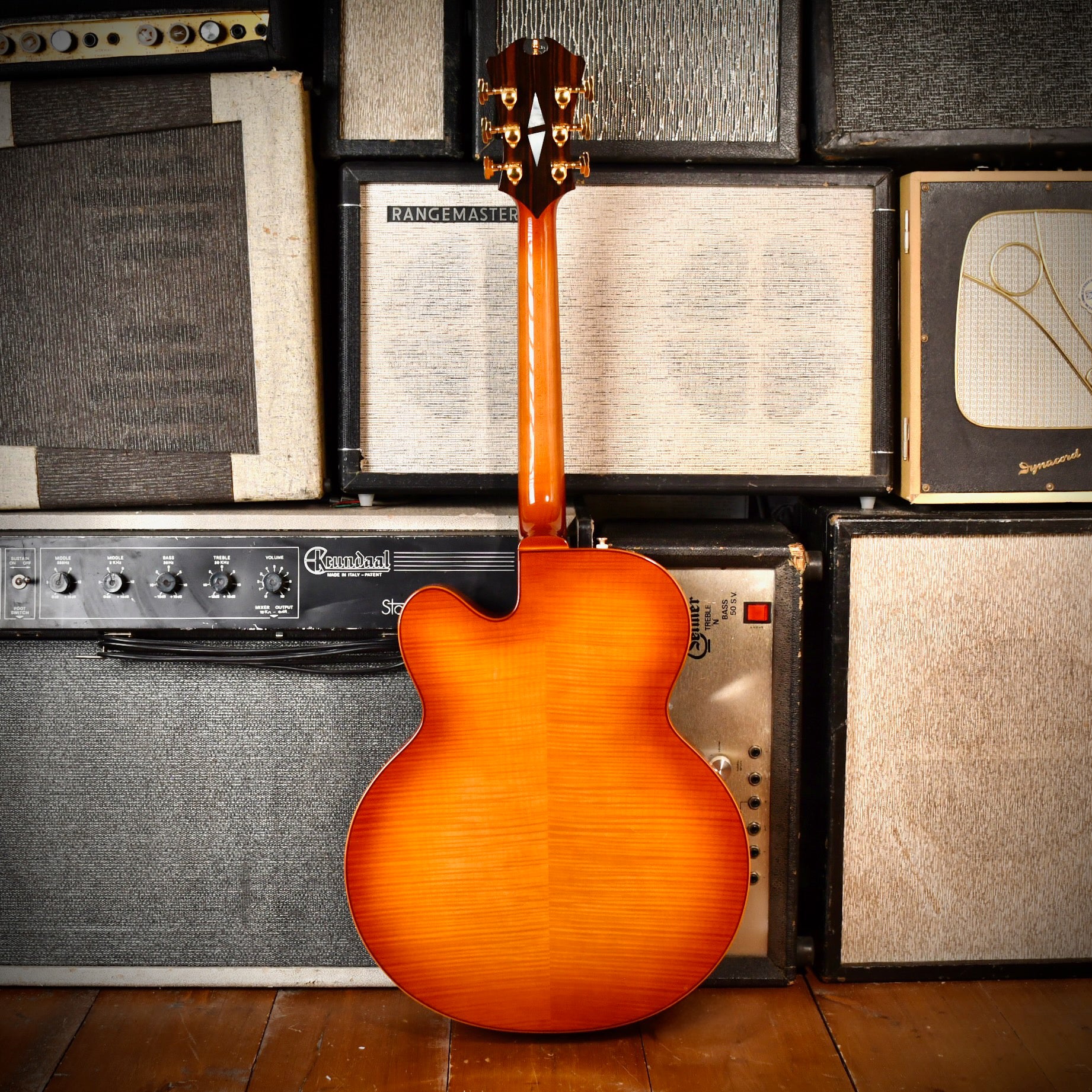 D'Aquisto DQ-NYE Archtop Violin Burst 2011
