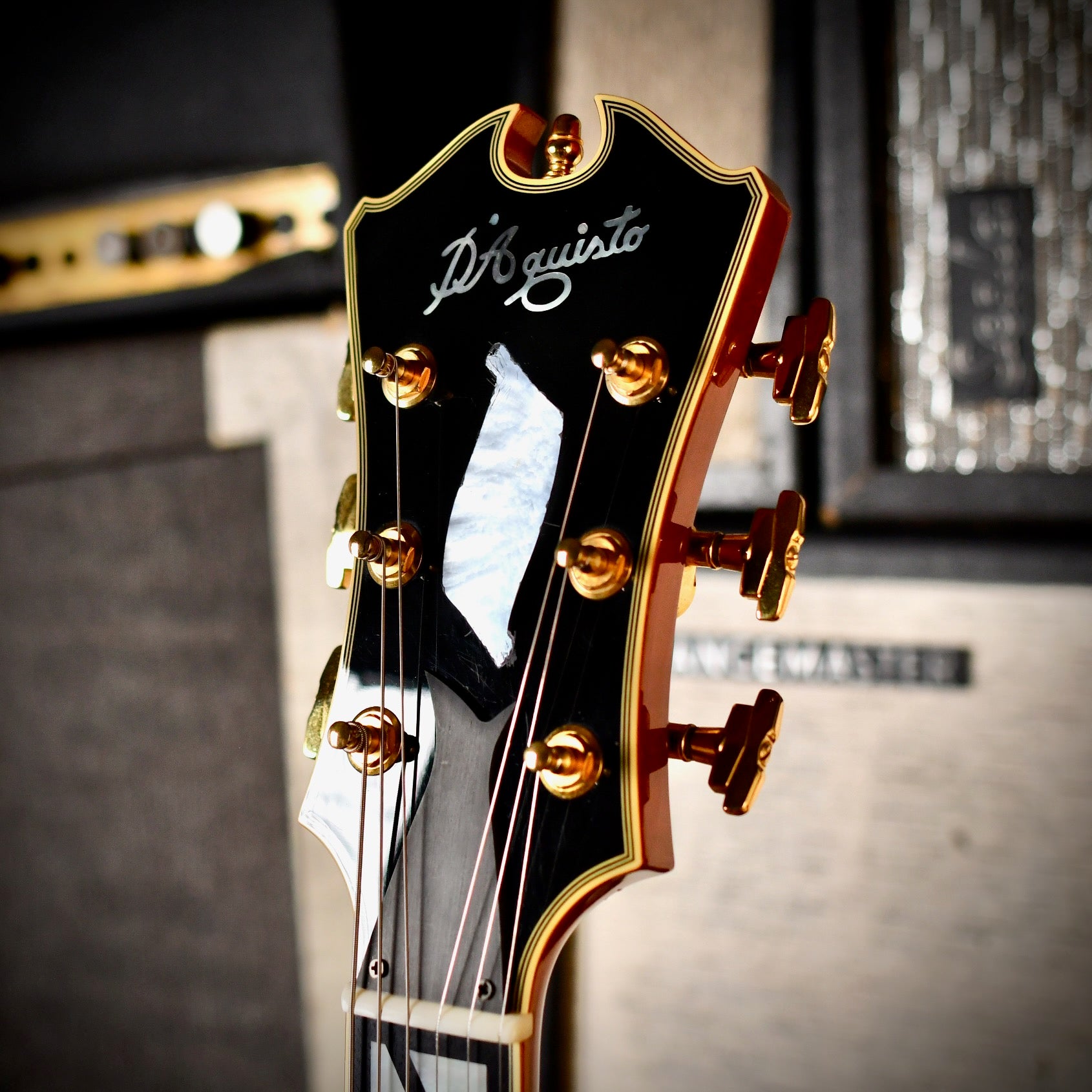 D'Aquisto DQ-NYE Archtop Violin Burst 2011