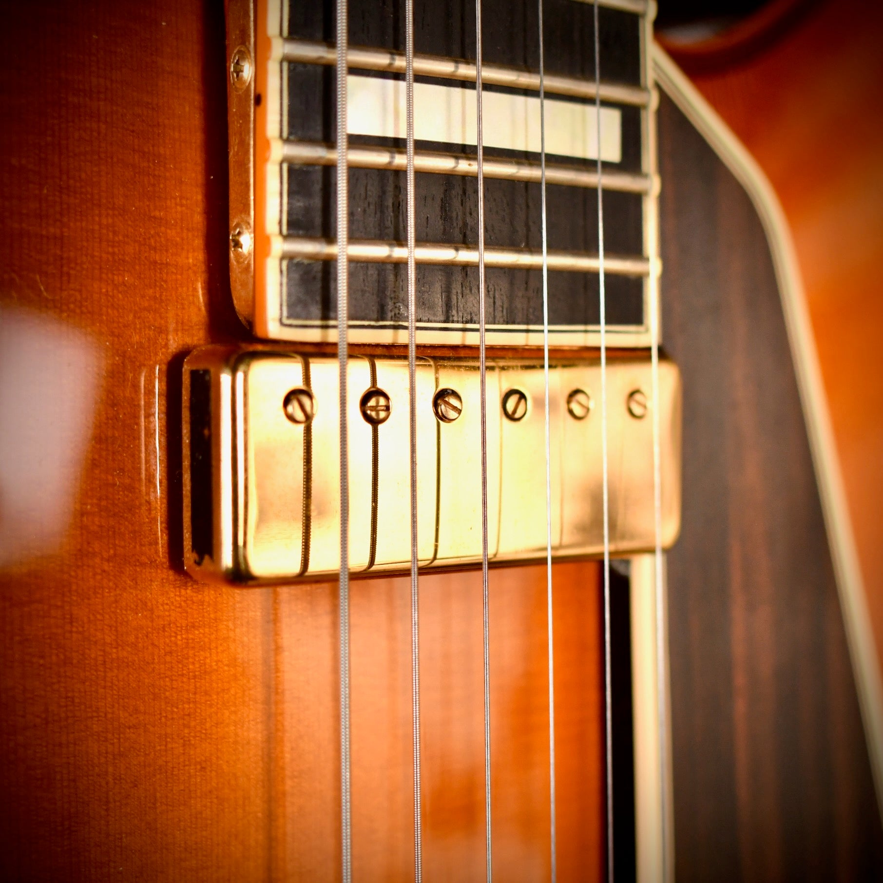 D'Aquisto DQ-NYE Archtop Violin Burst 2011