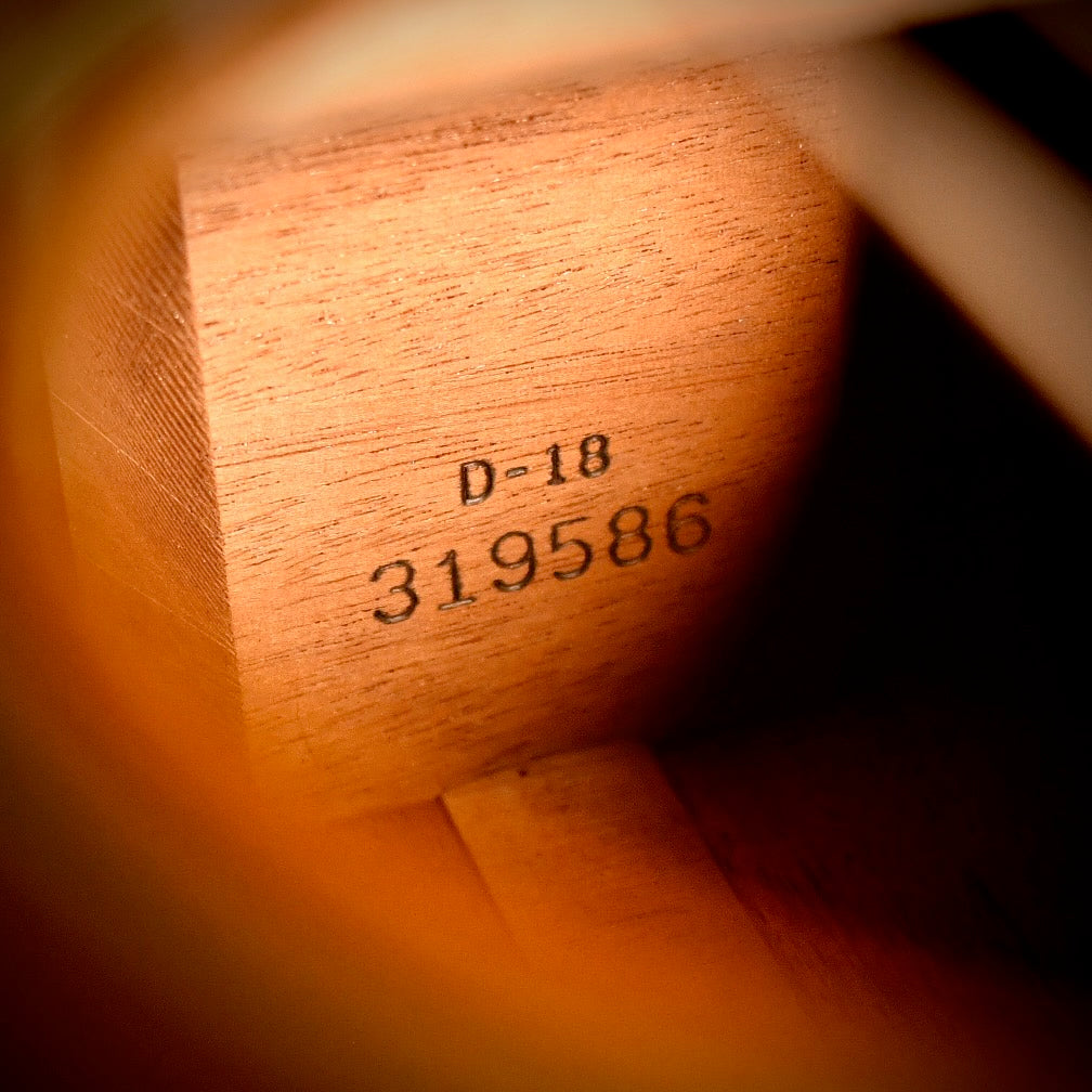 Martin D-18 Natural 1973