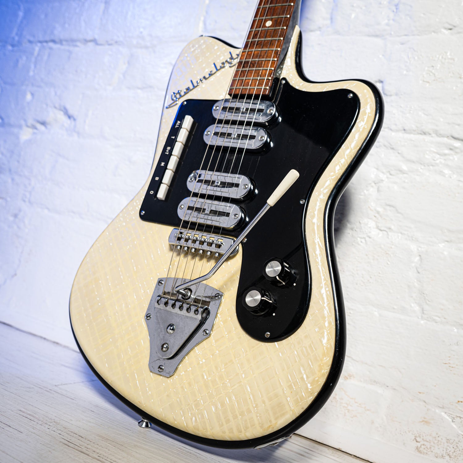 Crucianelli 4 Pickup Solidbody Pearl 1963