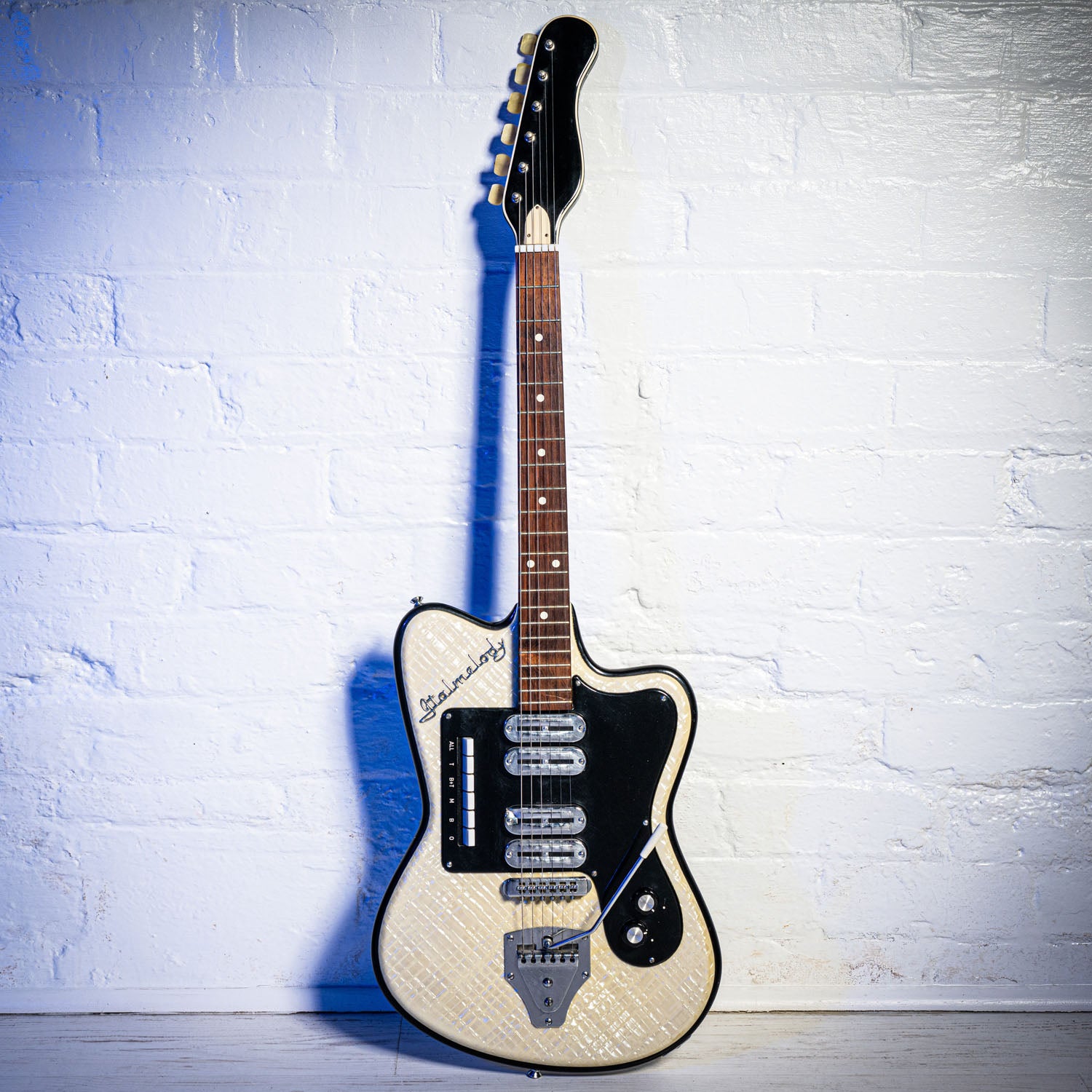 Crucianelli 4 Pickup Solidbody Pearl 1963