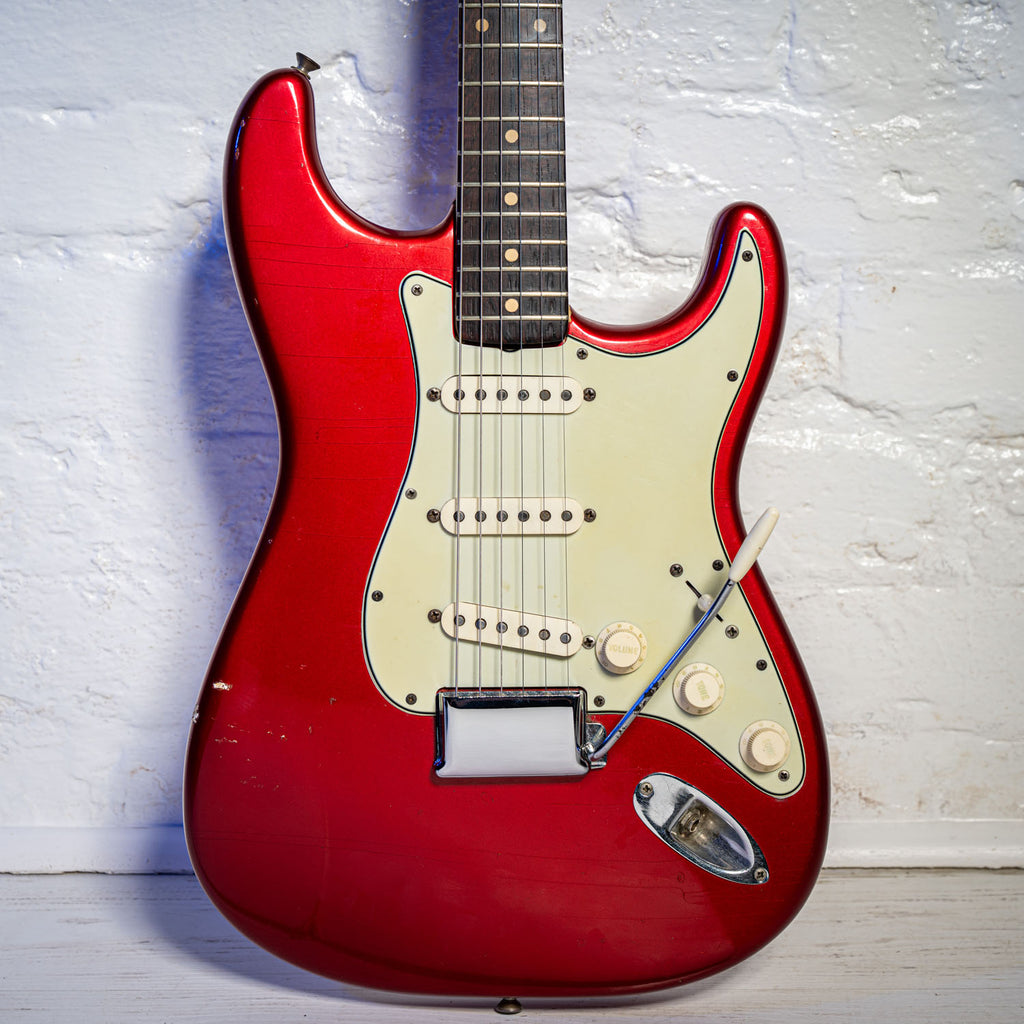 Fender Stratocaster with Birsdeye Maple Neck Candy Apple Red 1960