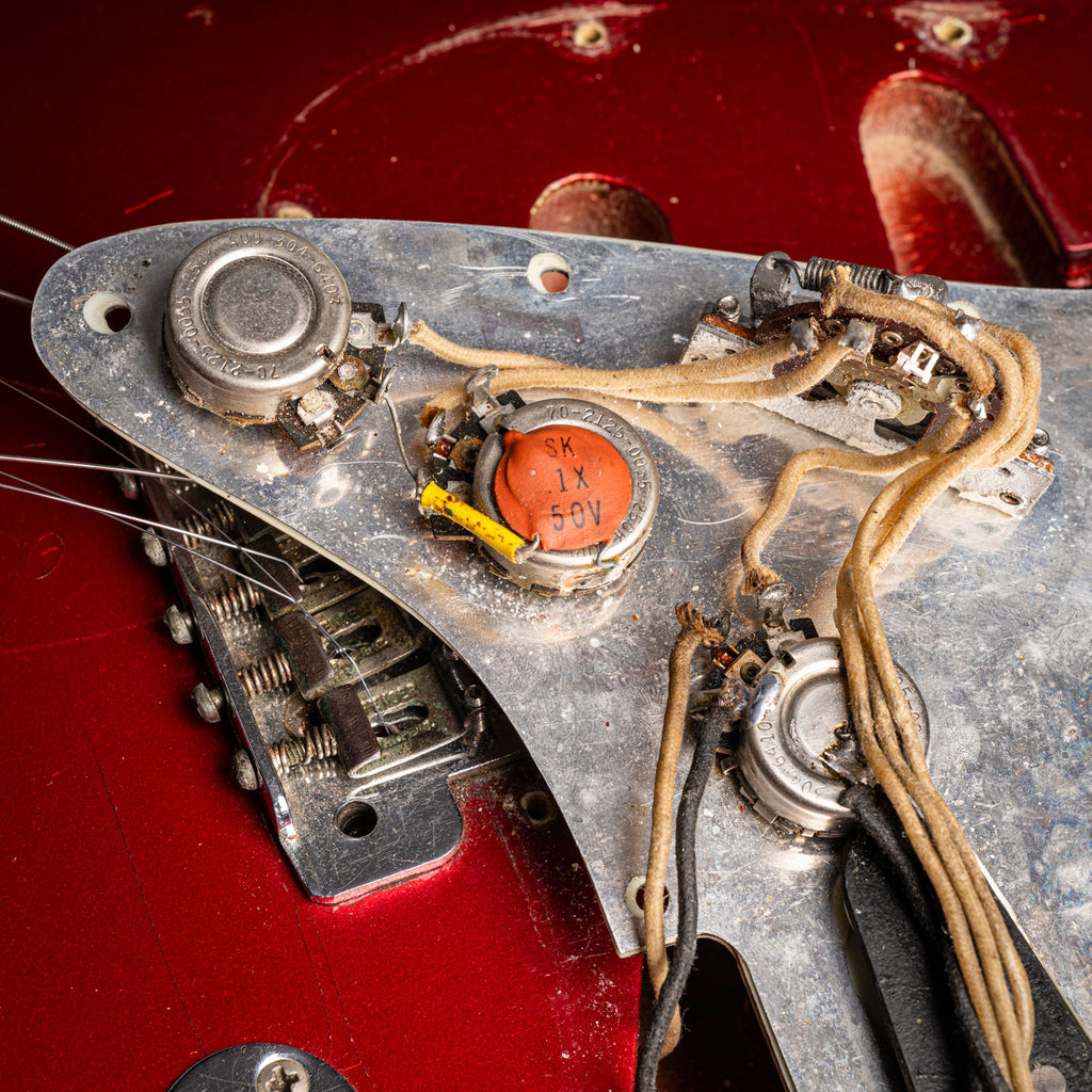 Fender Stratocaster with Birsdeye Maple Neck Candy Apple Red 1960