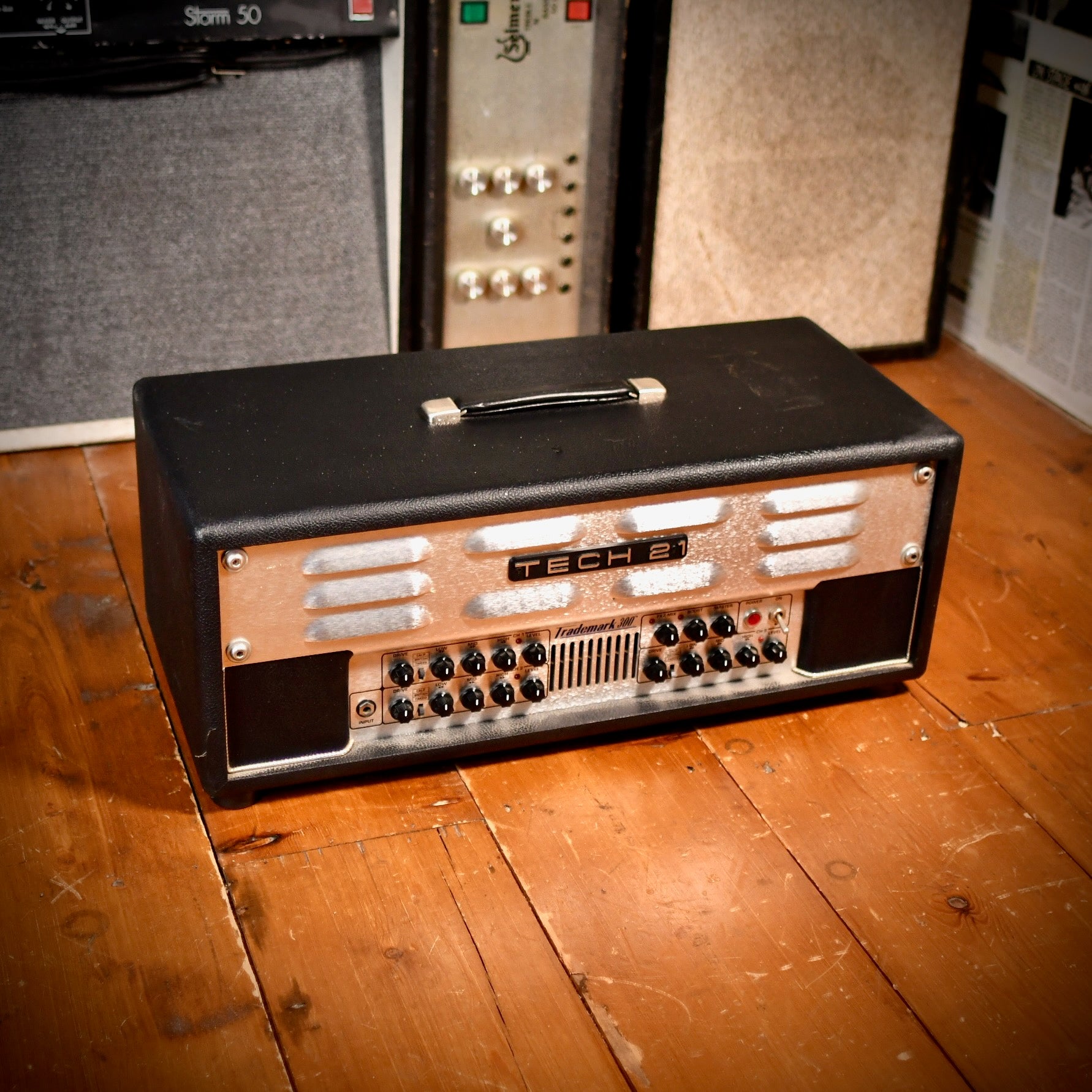 Tech 21 Trademark 300 Amp Head 2003