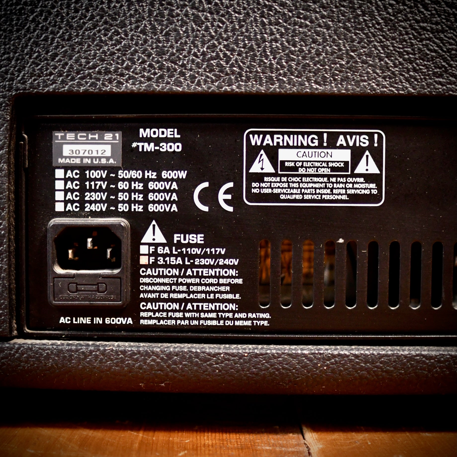 Tech 21 Trademark 300 Amp Head 2003