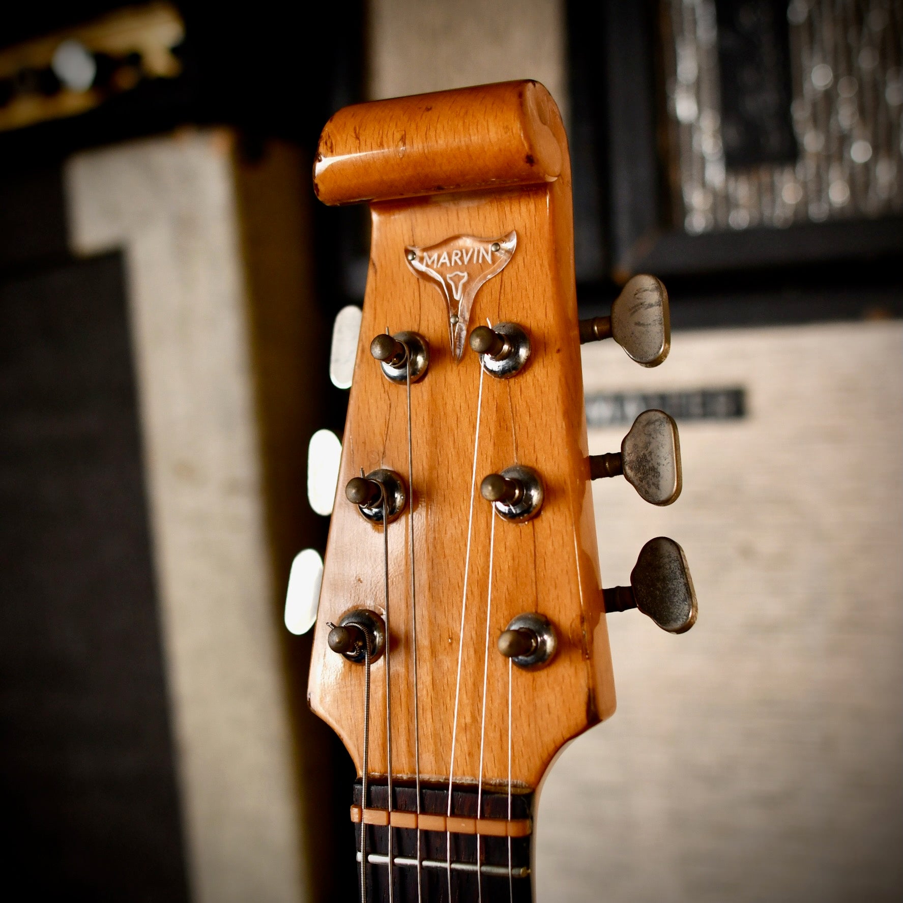 Burns Hank Marvin Signature White 1965