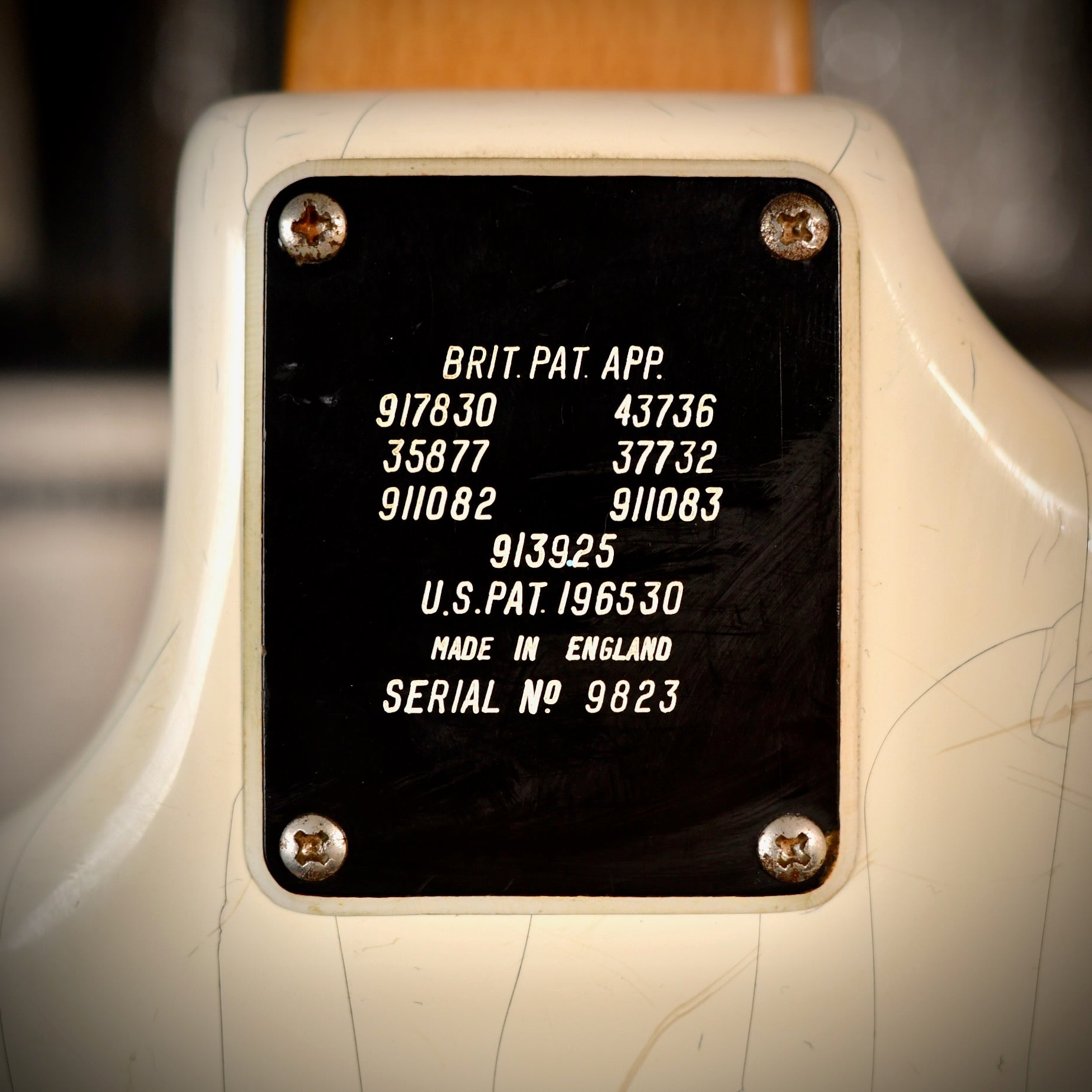 Burns Hank Marvin Signature White 1965