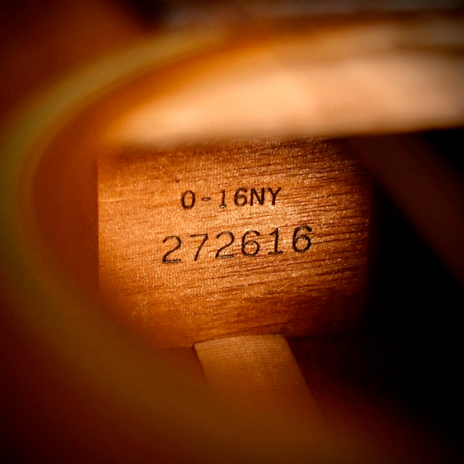 Martin 0-16NY Natural 1971