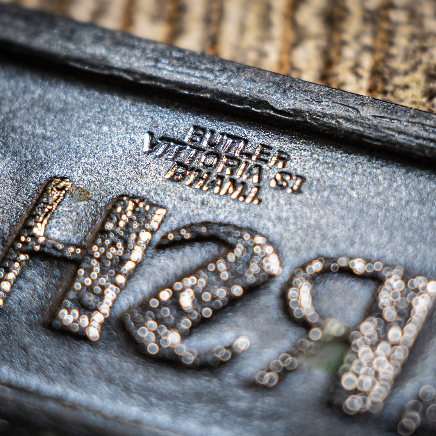 Marshall Metal Badge 4x12 Cabinet Black 1963