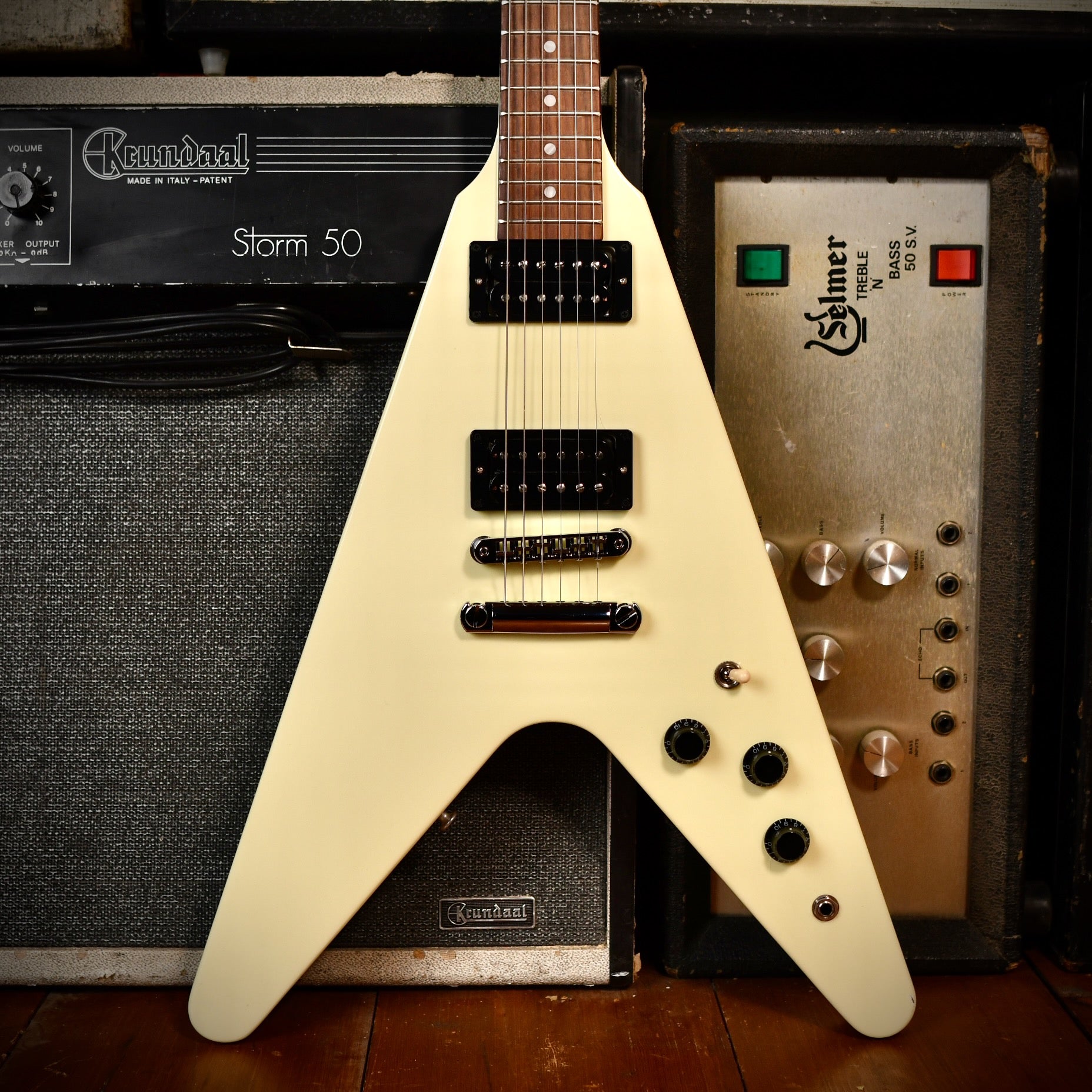 Gibson Flying V 80s RI Classic White 2023