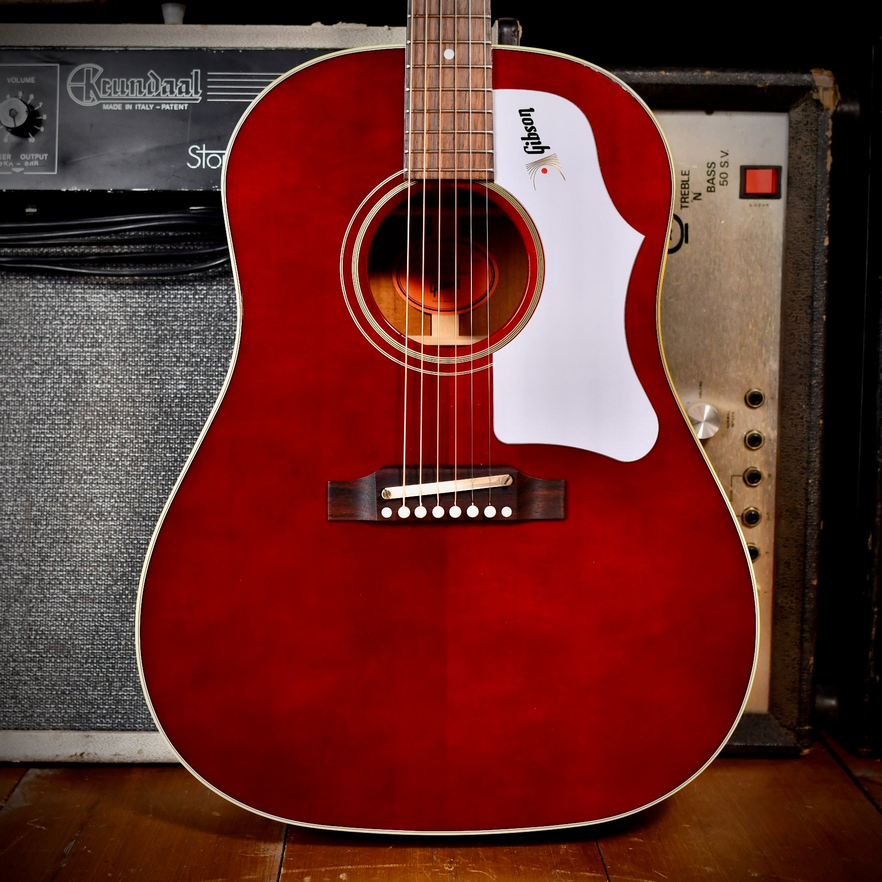 Gibson J-45 1960s Reissue Wine Red 2023