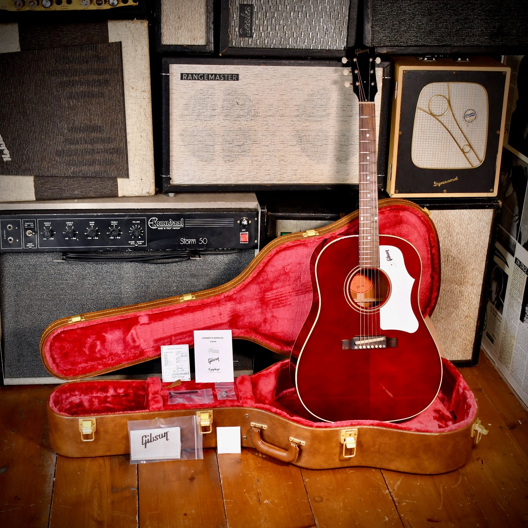 Gibson J-45 1960s Reissue Wine Red 2023