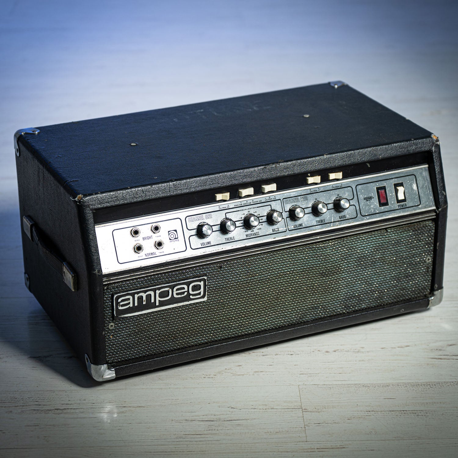 Ampeg SVT Bass Head Ex Kirst Novoselic, Nirvana Bleach Tour Black 1970