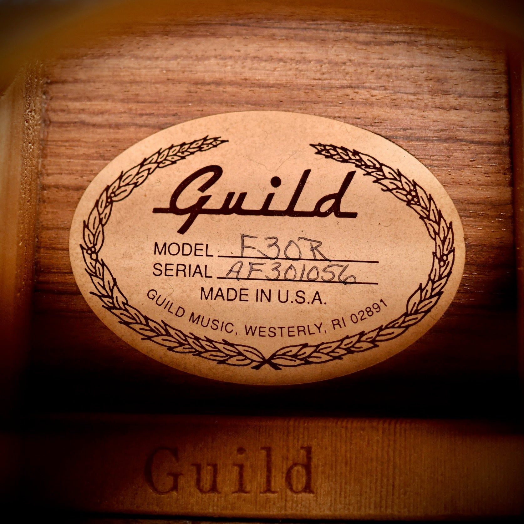 Guild F-30R Rosewood Sunburst 2000