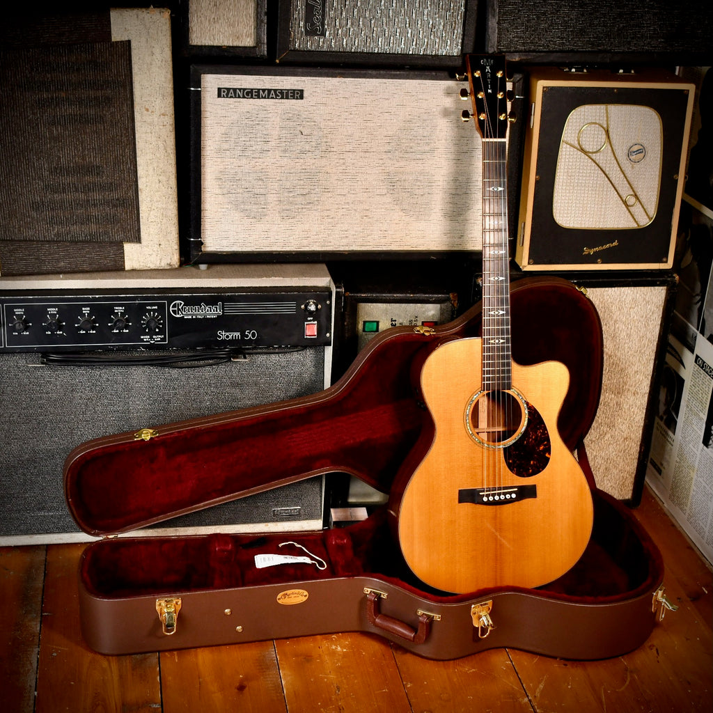 Martin OMCPA1 Performing Artist Series Natural 2010