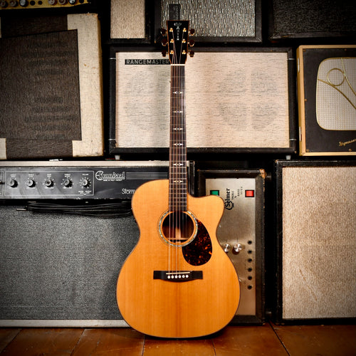 Martin OMCPA1 Performing Artist Series Natural 2010