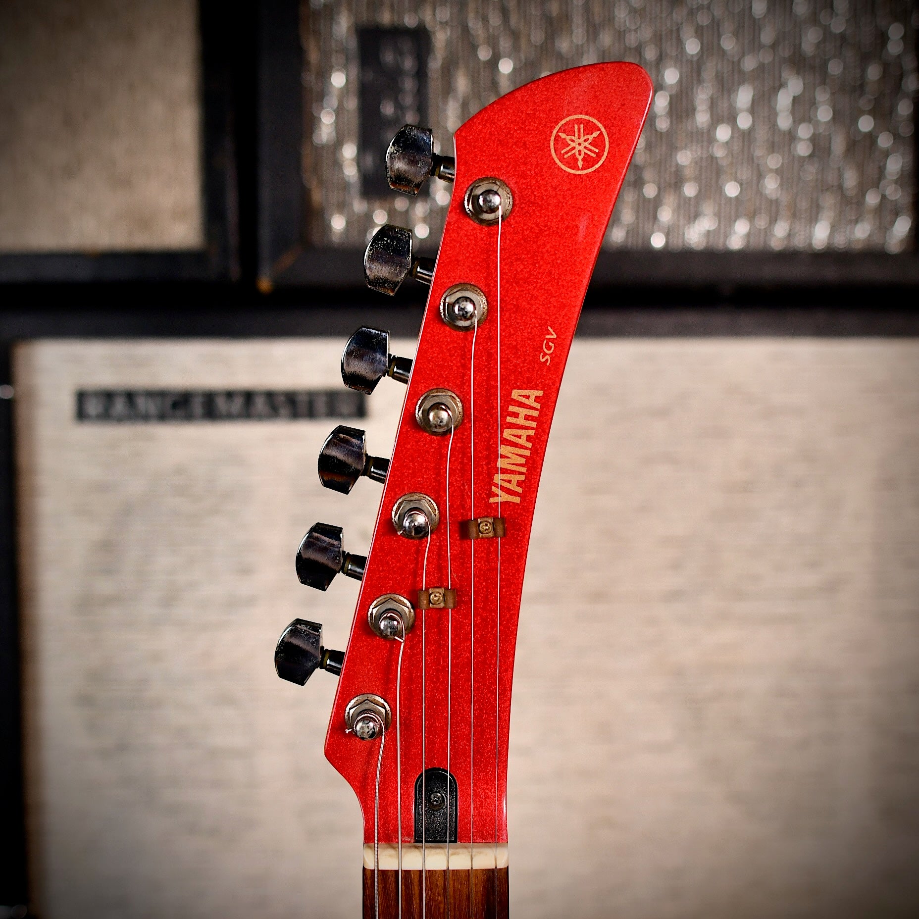 Yamaha SGV-300 Metallic Red 2000 – Hanks