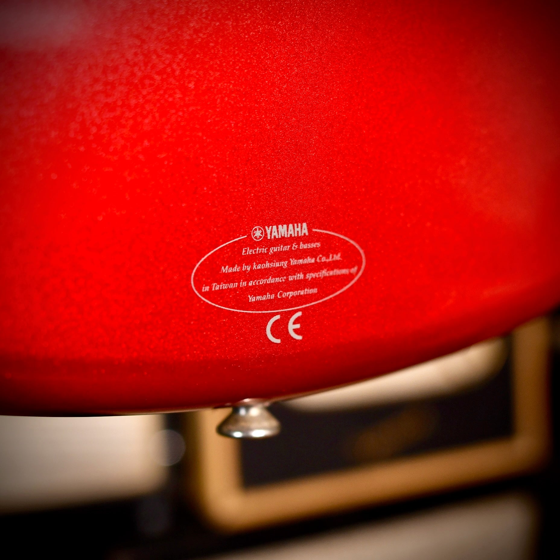 Yamaha SGV-300 Metallic Red 2000