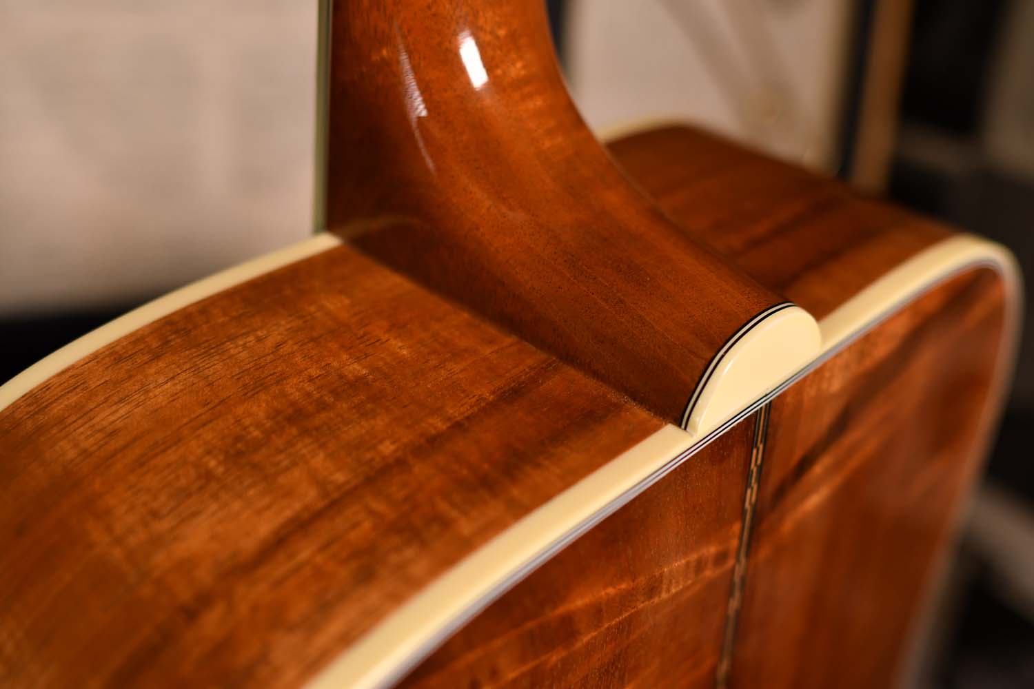 Gibson Custom Shop Hummingbird Koa Natural 2023