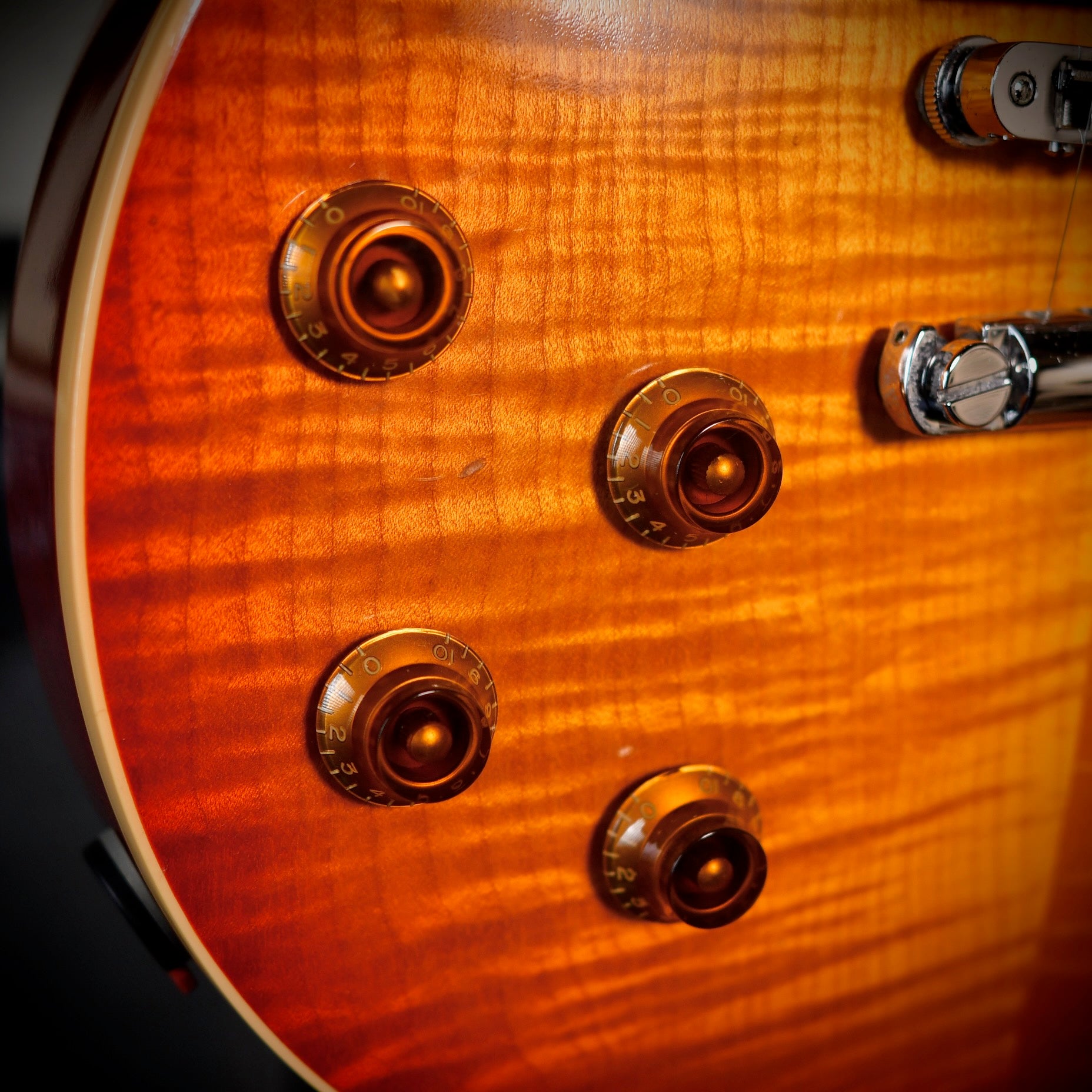Gibson Les Paul Standard Premium Plus LEFT-HANDED Sunburst 2010