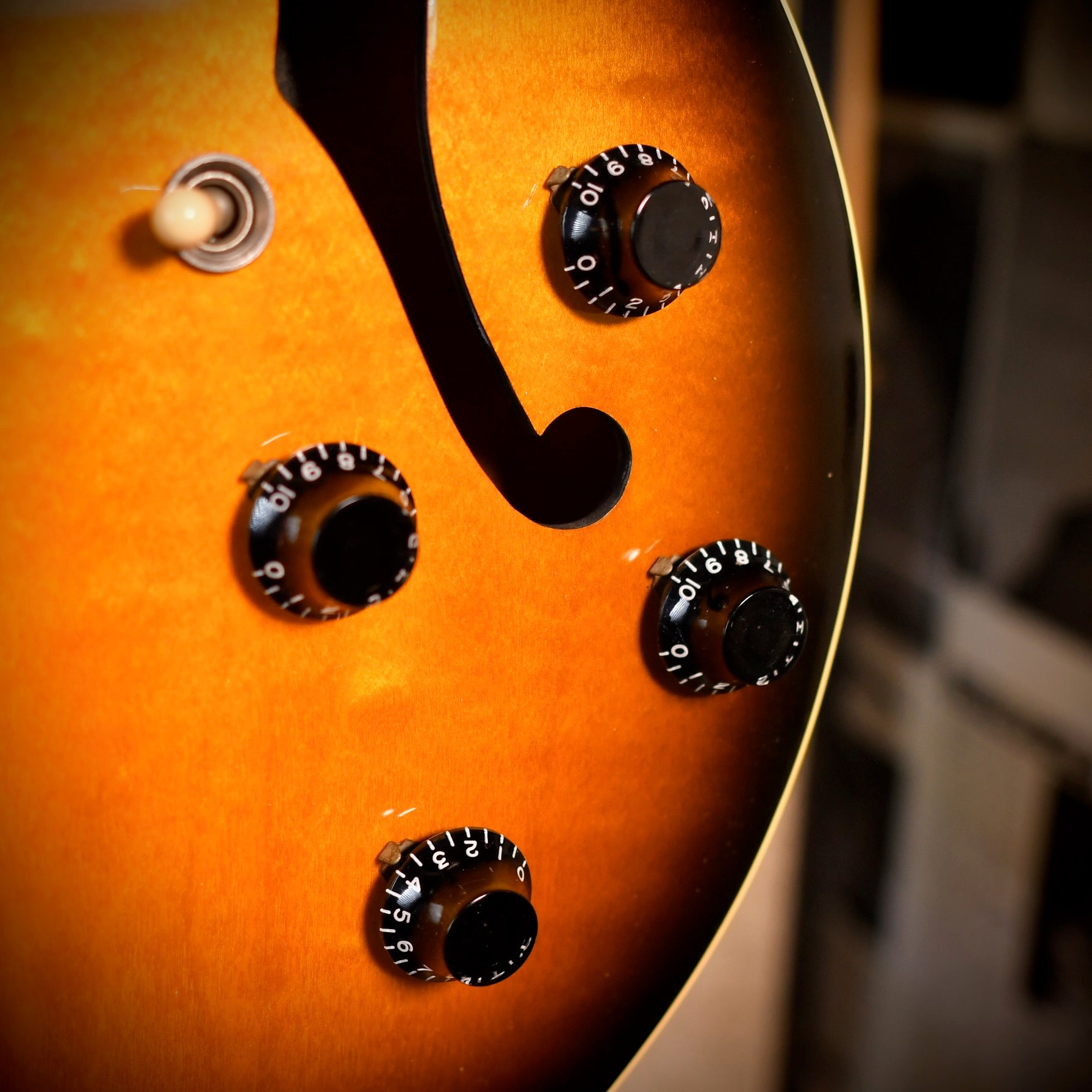 Gibson ES-335 Sunburst 2000
