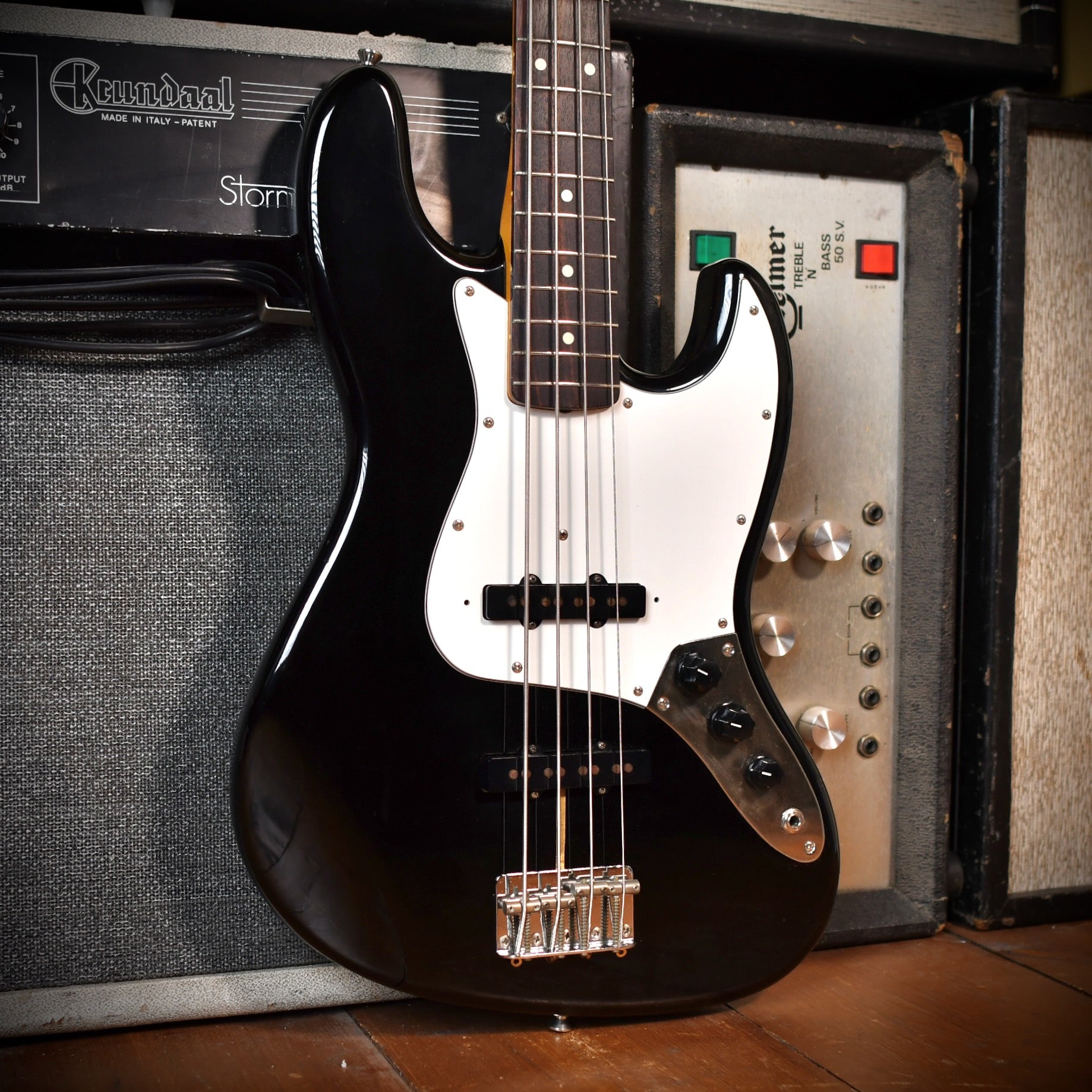 Fender MIJ Jazz Bass JB62-550 Black 1991