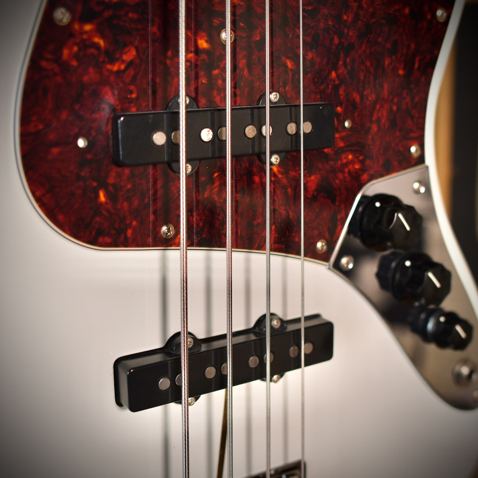 Fender MIJ Traditional 60s Jazz Bass Olympic White 2020